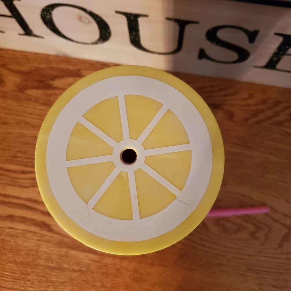 Starbucks Neon Pink Lemon Lid 24oz Venti Tumbler w/ Pink Straw